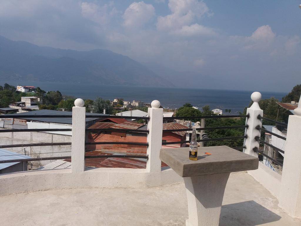 Hotel Don Chema San Pedro La Laguna Exterior photo